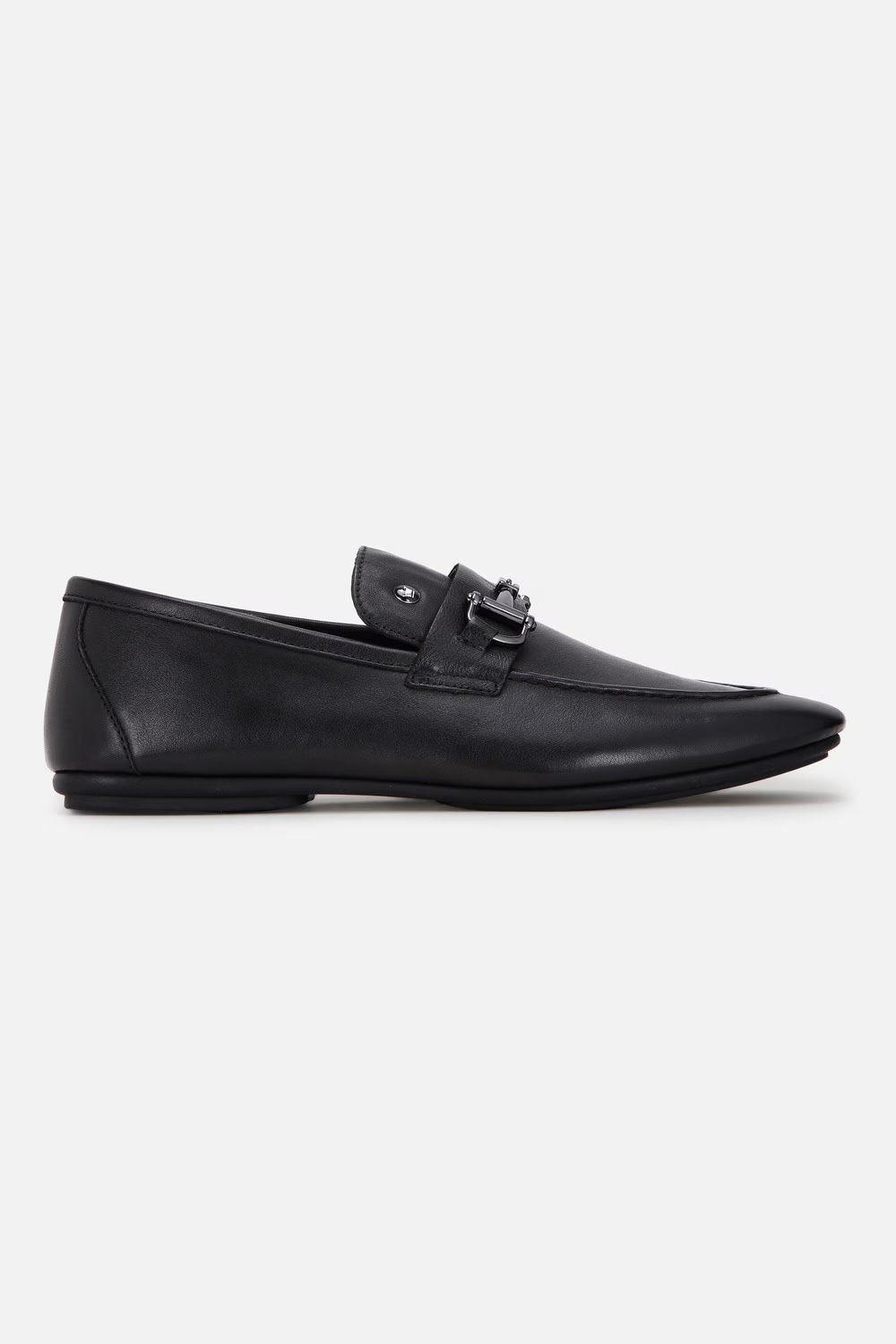 53020-men-unlined-metal-saddle-detail-leather-black-slip-on-shoes-black-1.jpg