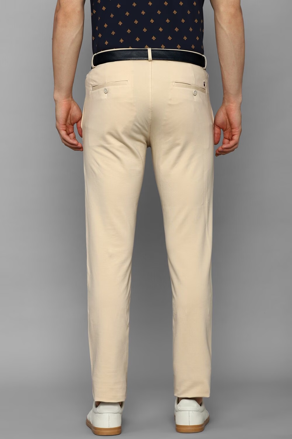 53091-men-beige-slim-fit-solid-flat-front-casual-trousers-beige-1.jpg
