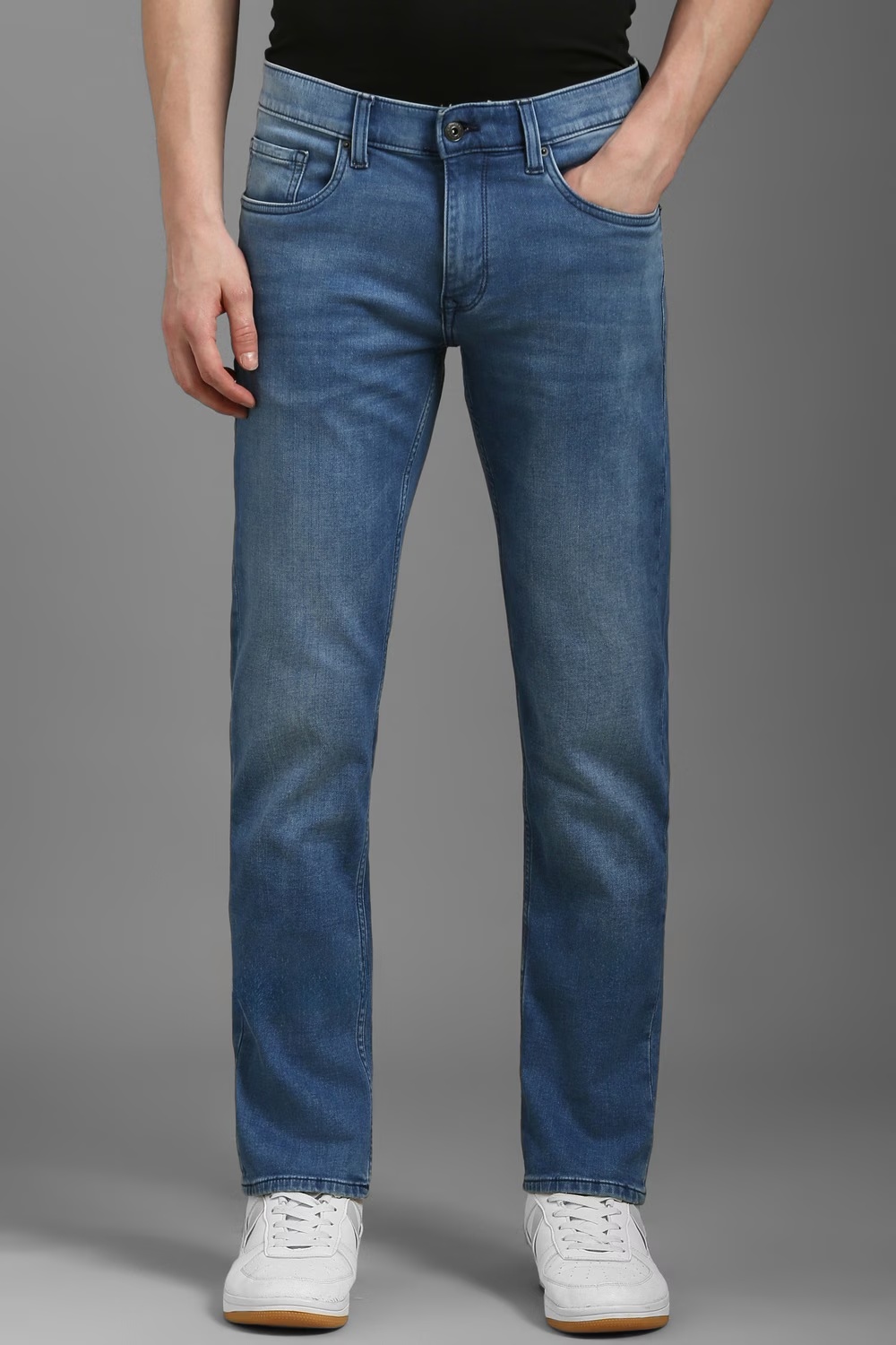 Men Blue Light Slim Fit Jeans-Blue