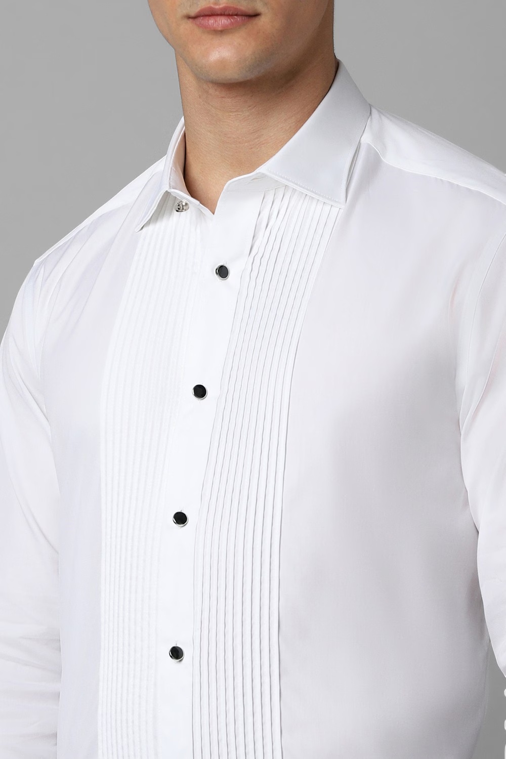 54006-men-white-classic-fit-solid-full-sleeves-formal-shirt-white-1.jpg