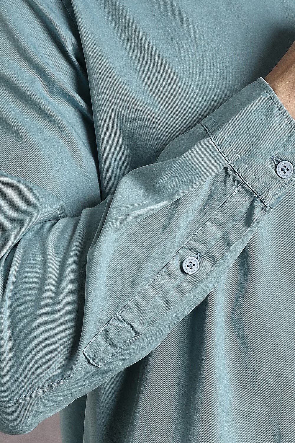 54211-men-blue-slim-fit-solid-full-sleeves-casual-shirt-blue-1.jpg