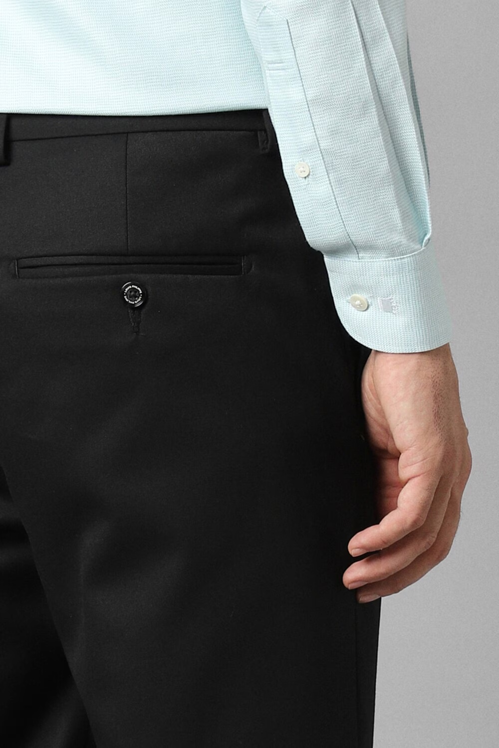 5425-men-green-classic-fit-textured-full-sleeves-formal-shirt-green-1.jpg