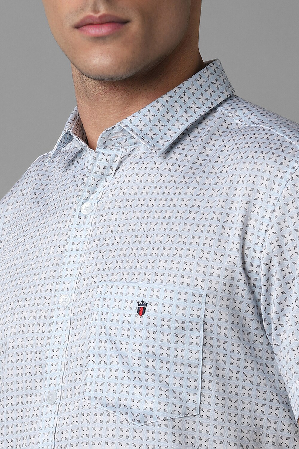54570-men-blue-slim-fit-print-half-sleeves-casual-shirt-blue-1.jpg