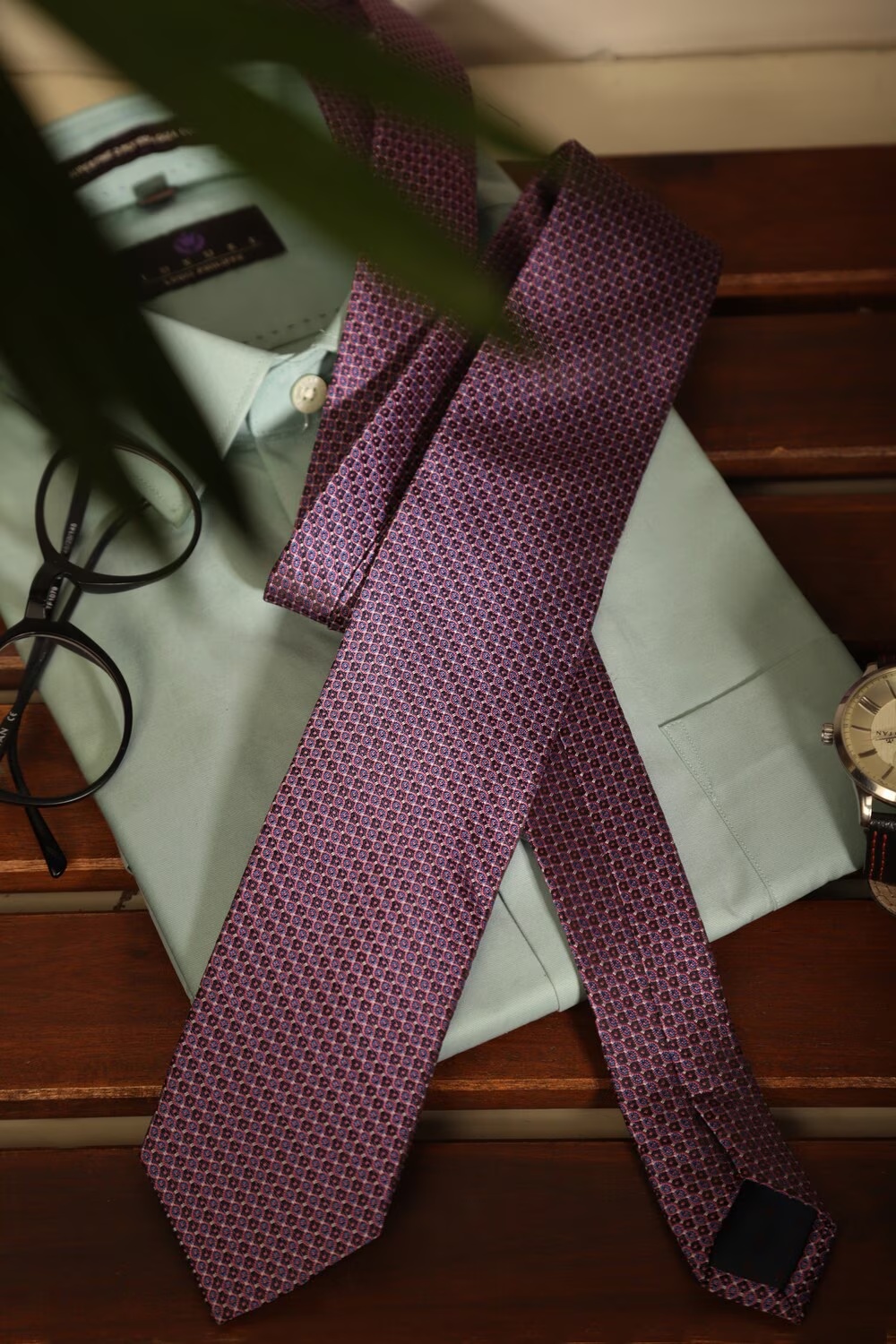 Men Purple Embroidered Tie-Purple