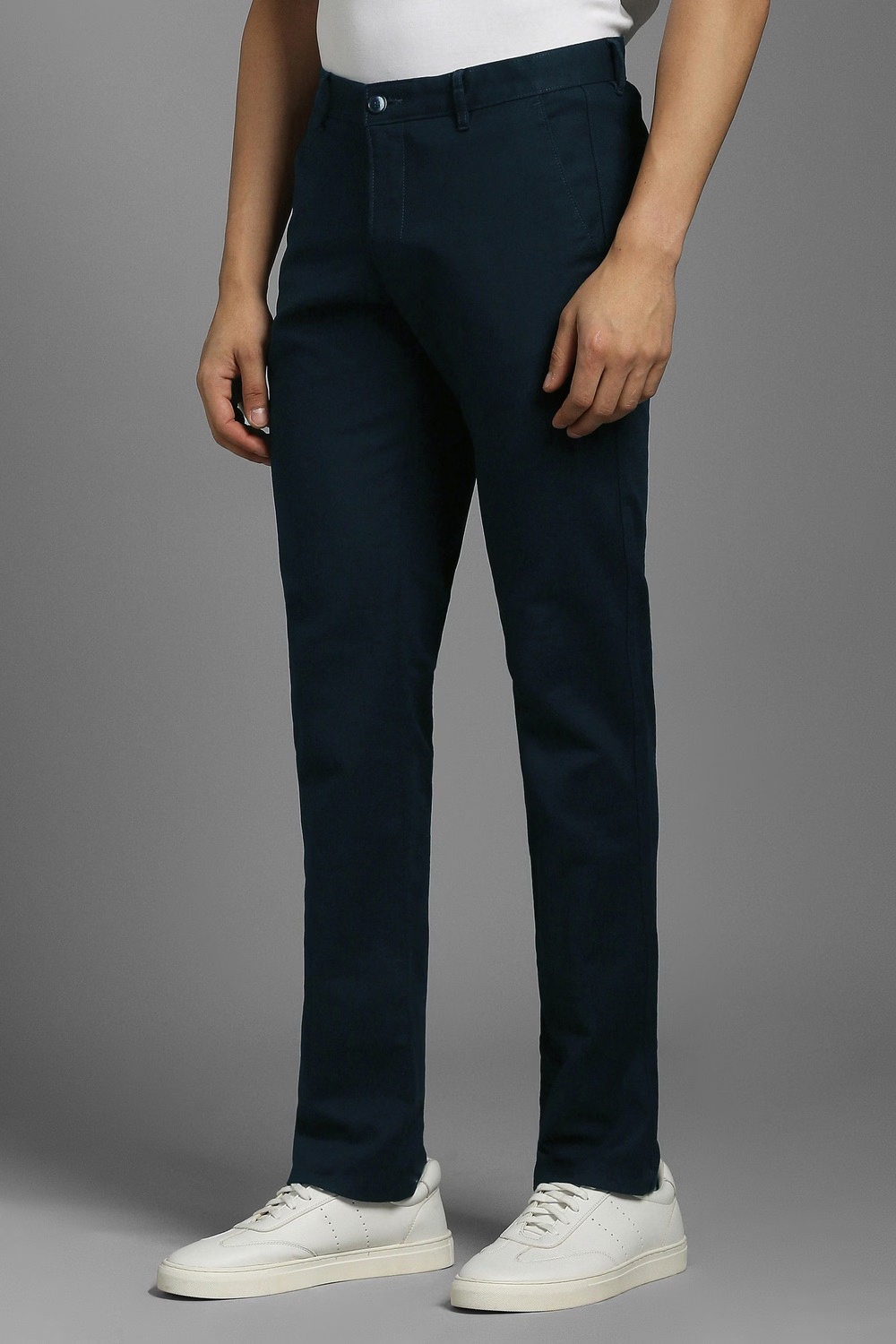 54664-men-navy-solid-flat-front-casual-trousers-navy-1.jpg
