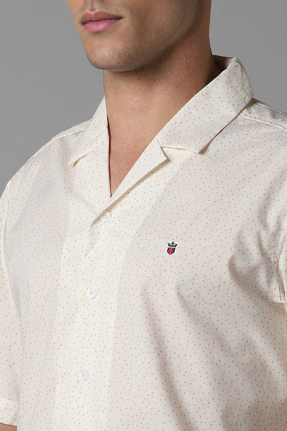 54671-men-beige-print-half-sleeves-casual-shirt-beige-1.jpg