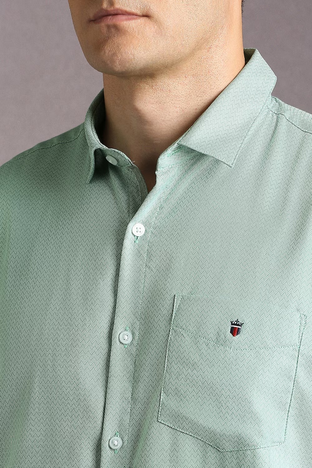 55010-men-green-textured-full-sleeves-casual-shirt-green-1.jpg