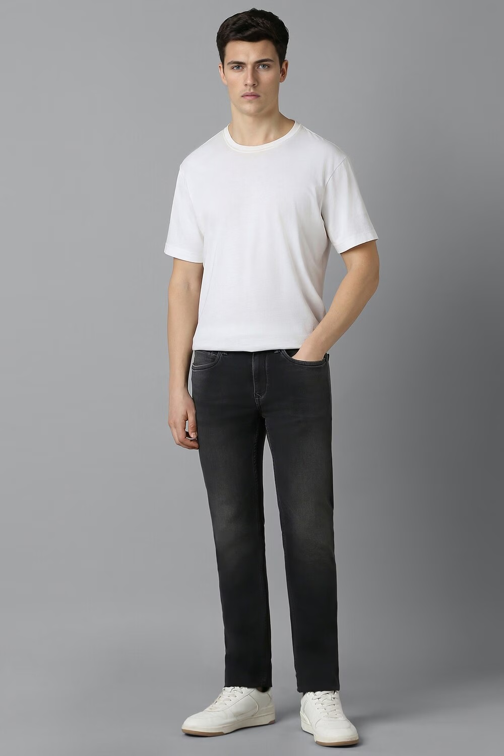 Men Black Dark Slim Fit Jeans-Black