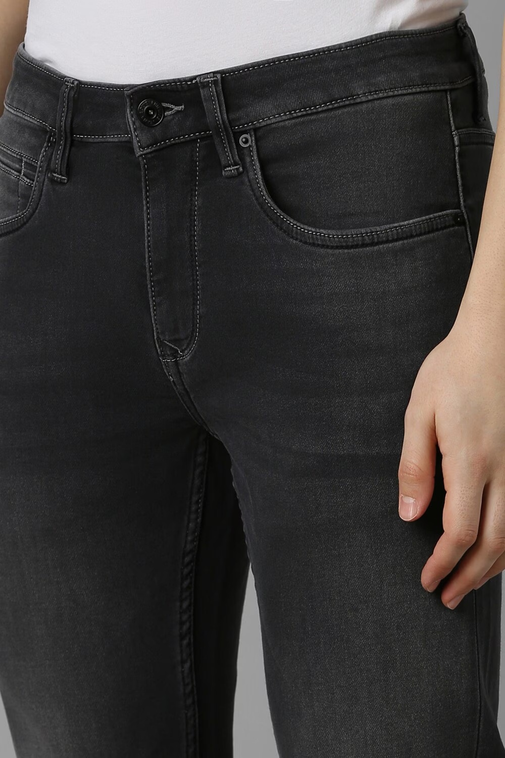 55987-men-black-dark-slim-fit-jeans-black-1.jpg