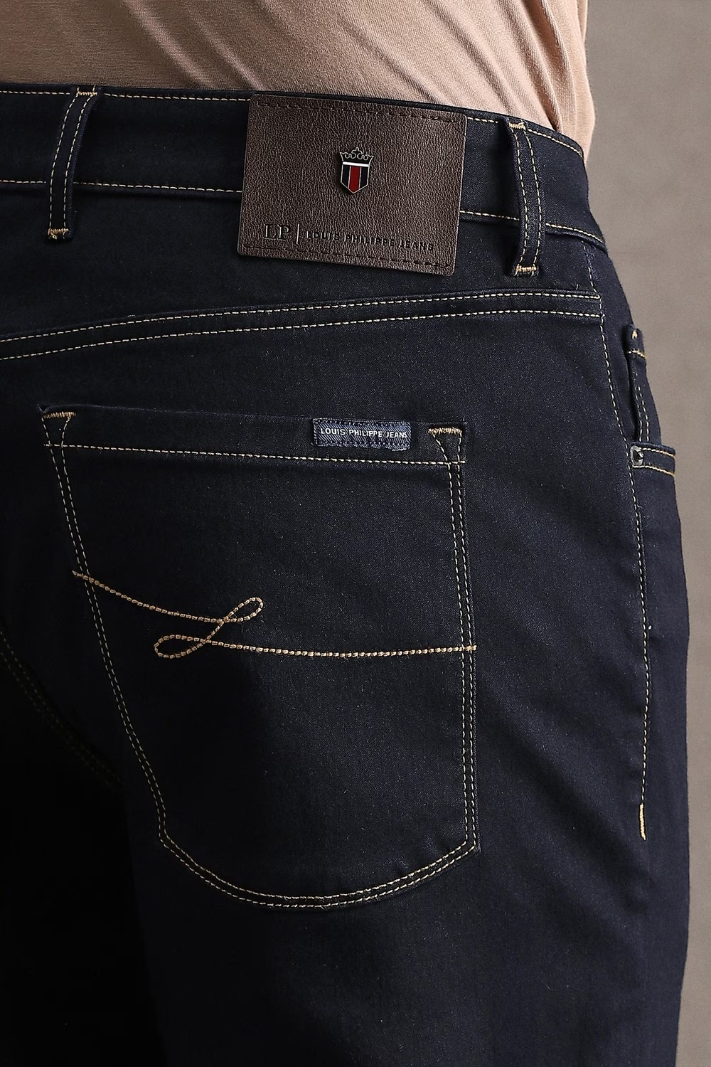 5616-men-navy-dark-slim-fit-jeans-navy-1.jpg