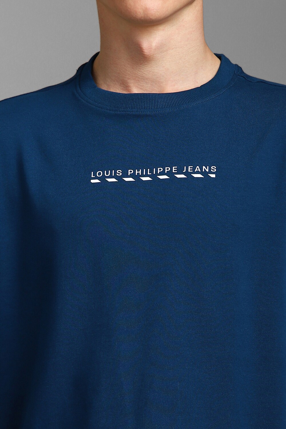 56354-men-navy-print-crew-neck-t-shirt-navy-1.jpg
