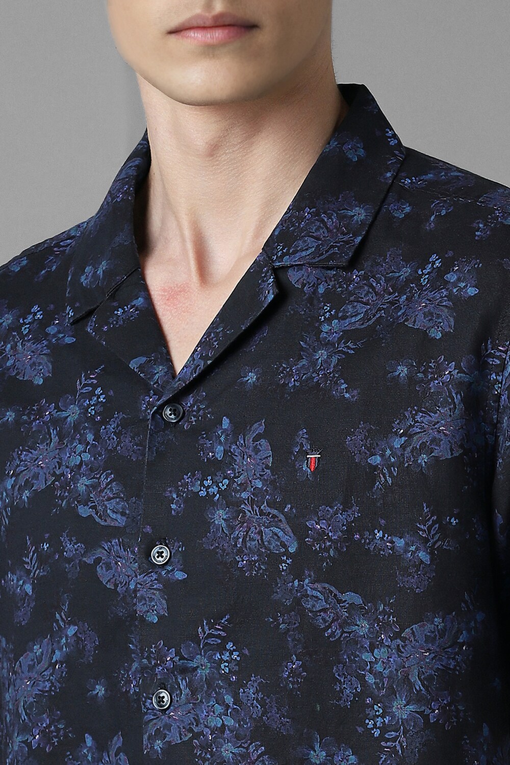 56621-men-navy-slim-fit-print-half-sleeves-casual-shirt-navy-1.jpg