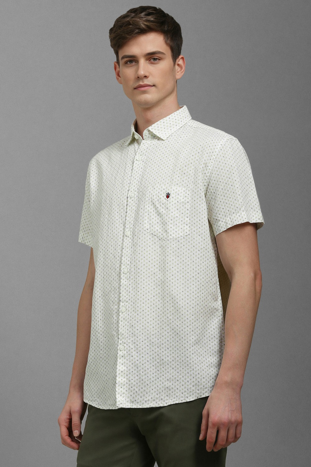 56695-men-white-slim-fit-print-half-sleeves-casual-shirt-white-1.jpg