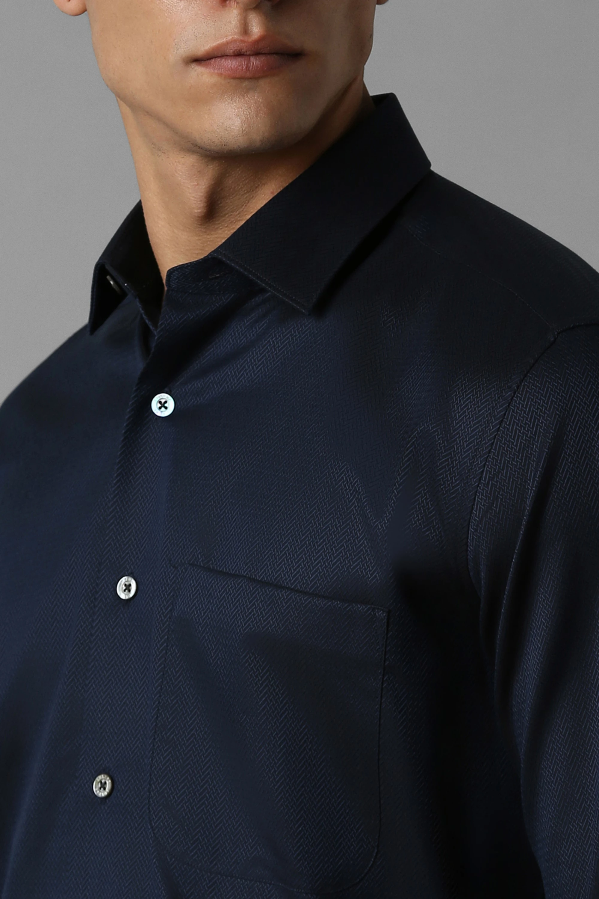 56854-men-navy-classic-fit-print-full-sleeves-formal-shirt-navy-1.webp