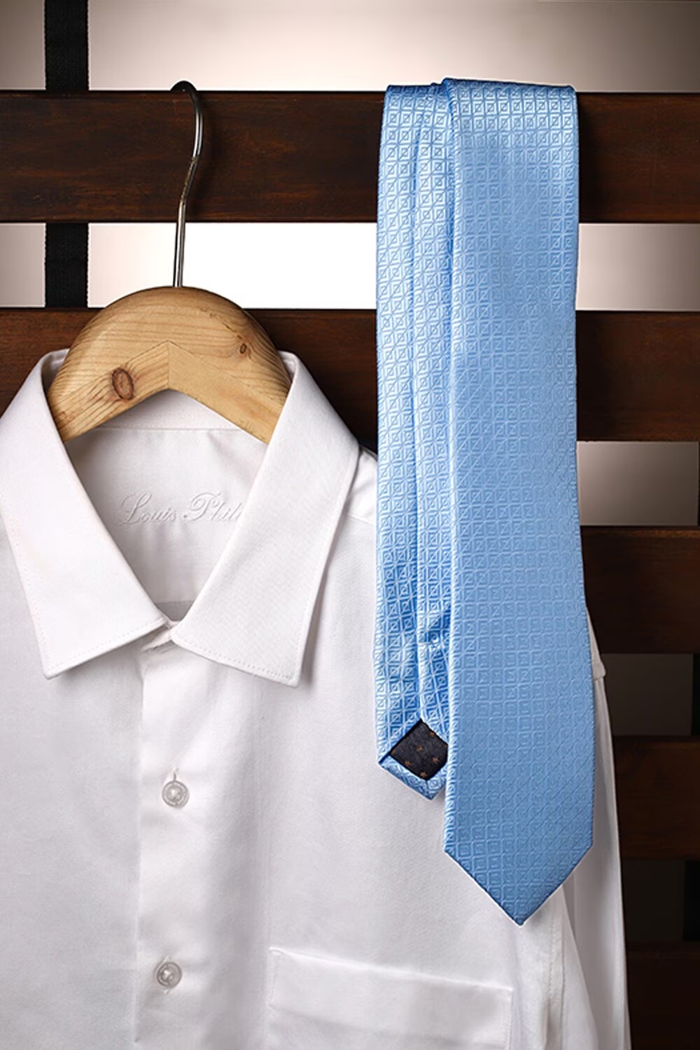 Men Blue Embroidered Tie-Blue