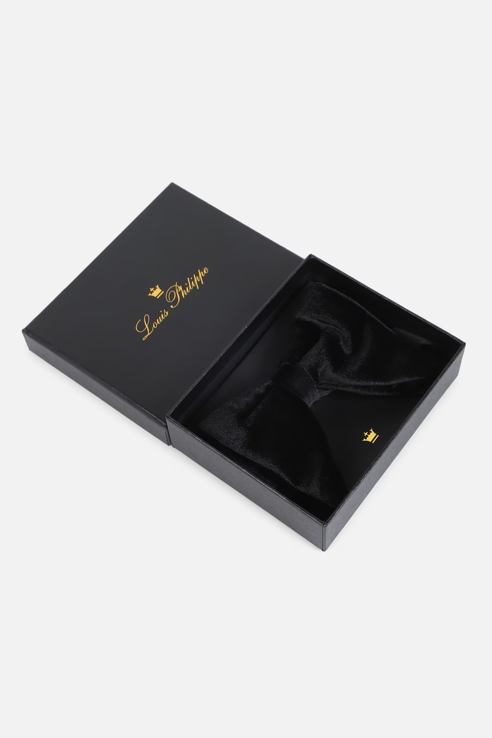 Men Black Solid Bow Tie-Black