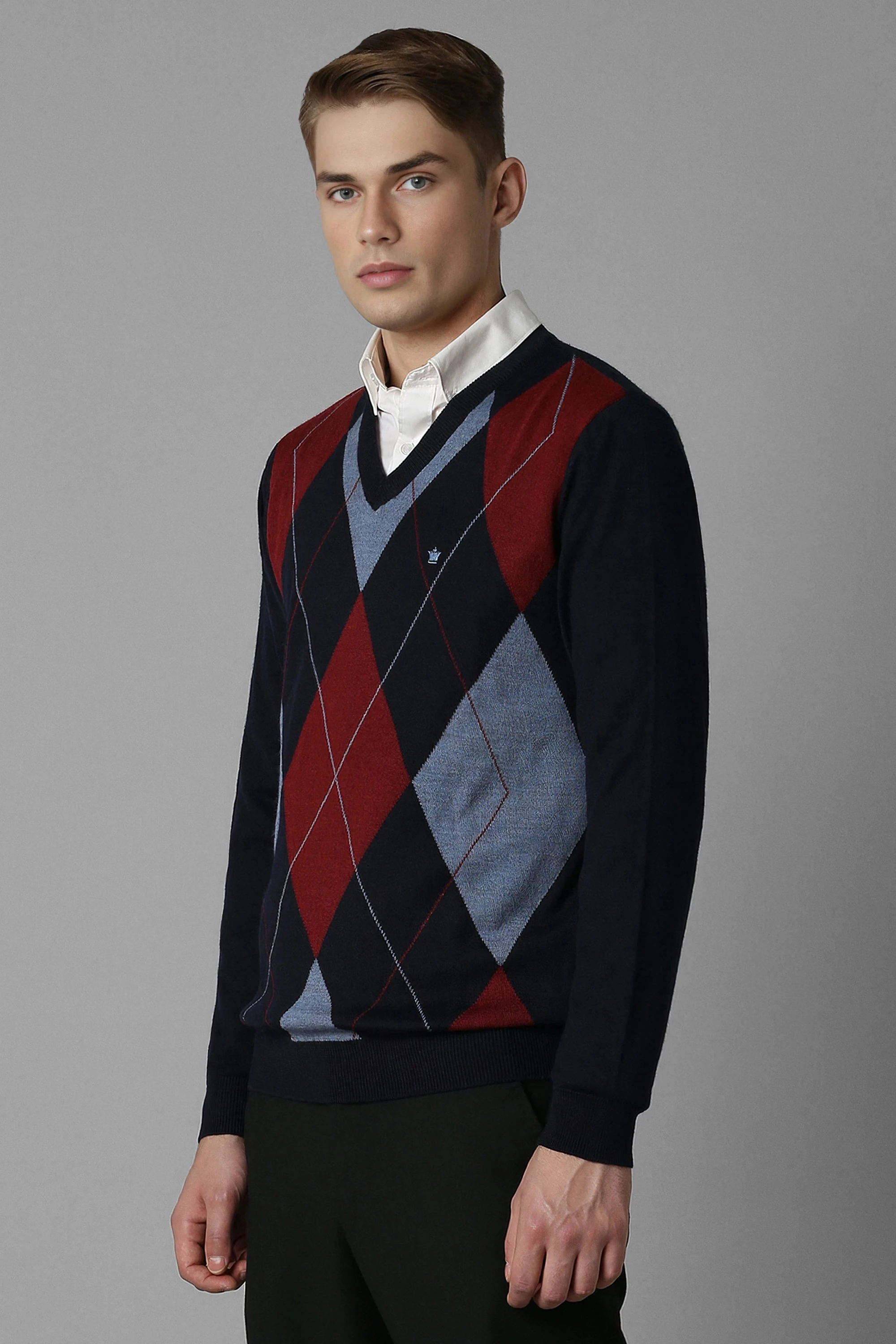 57542-men-navy-argyle-v-neck-full-sleeves-sweater-navy-1.webp