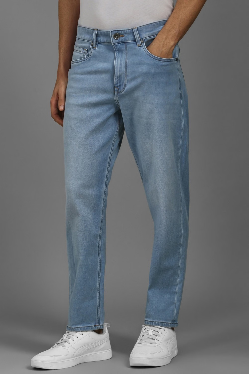 57549-men-blue-light-slim-fit-jeans-blue-1.jpg