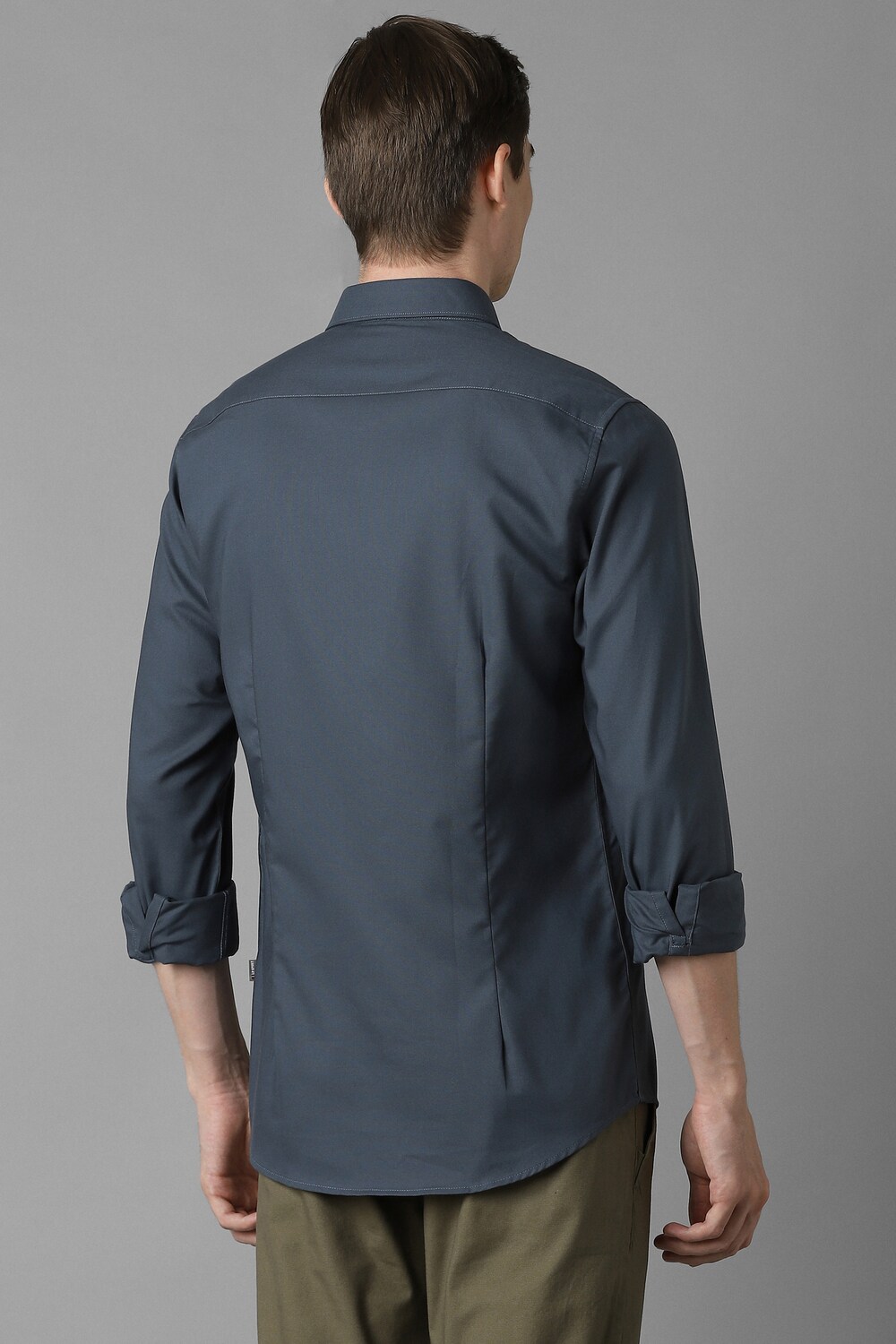 57562-men-navy-slim-fit-solid-full-sleeves-casual-shirt-navy-1.jpg