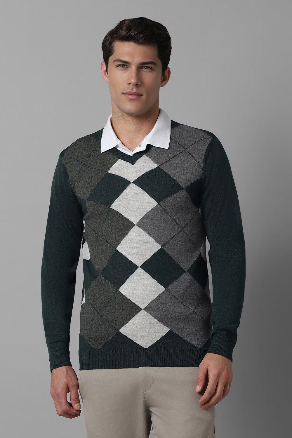 57593-men-green-argyle-v-neck-full-sleeves-sweater-green-1.jpg
