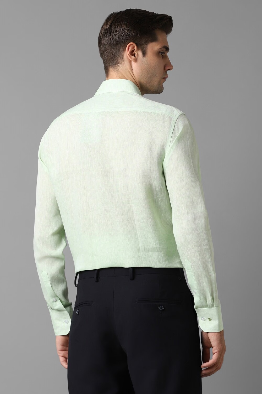 57854-men-green-classic-fit-textured-full-sleeves-formal-shirt-green-1.jpg