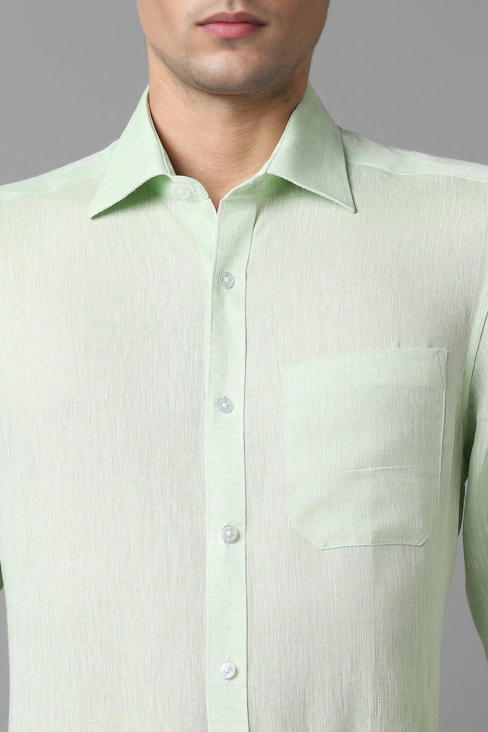 57854-men-green-classic-fit-textured-full-sleeves-formal-shirt-green-1.jpg