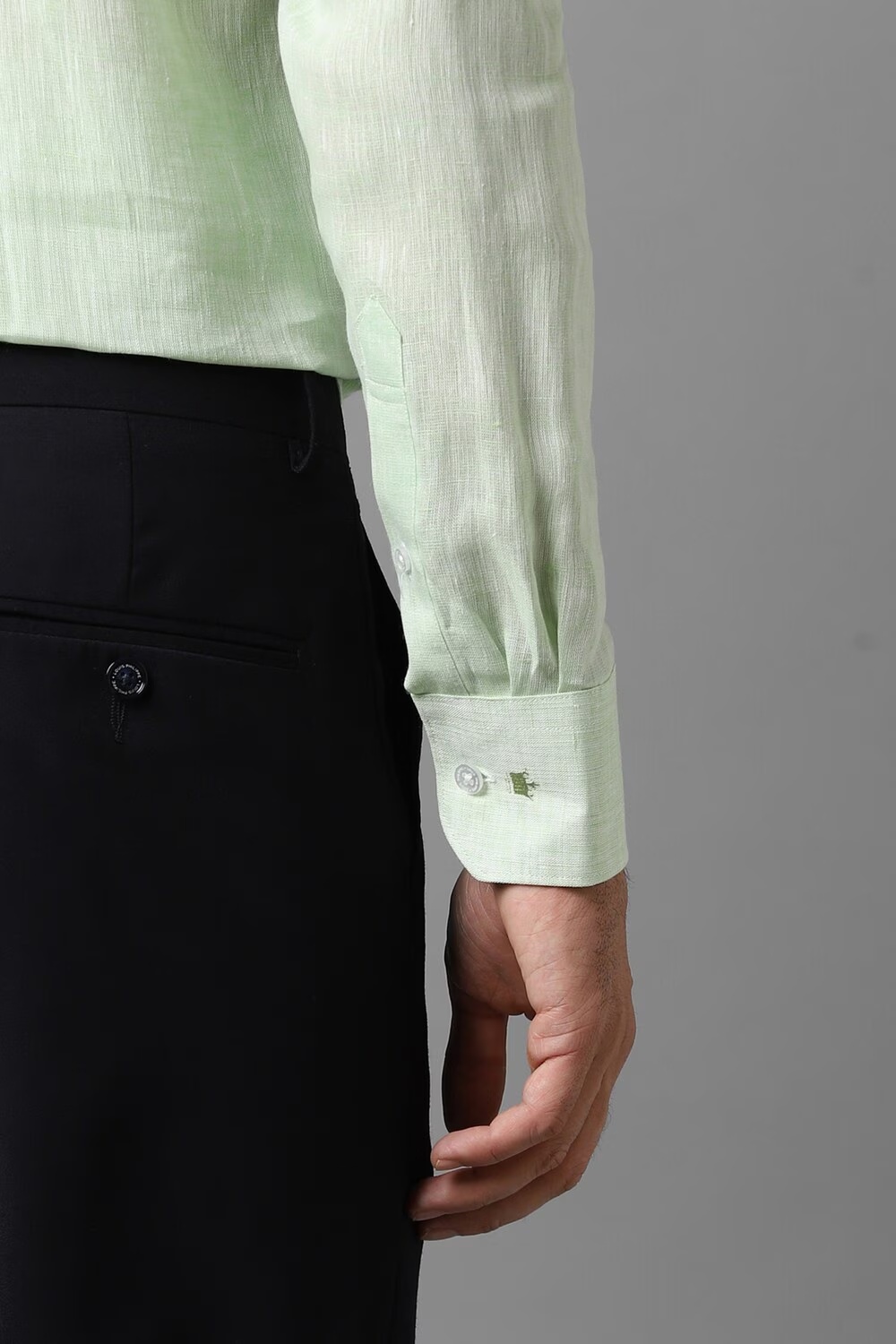 57854-men-green-classic-fit-textured-full-sleeves-formal-shirt-green-1.jpg