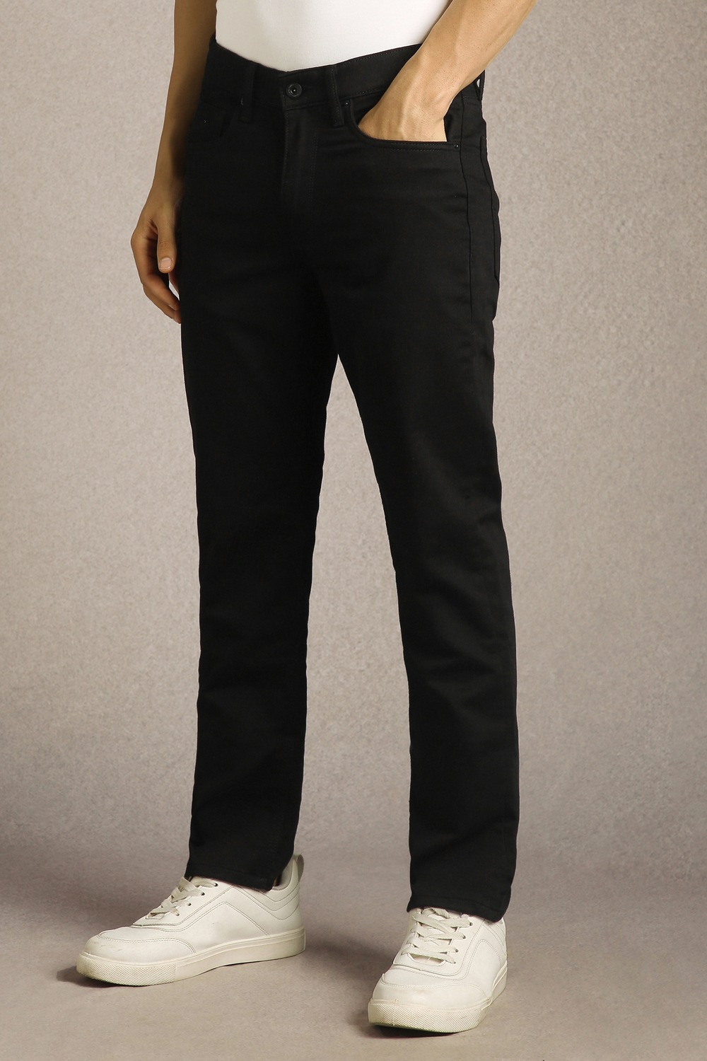 57955-men-black-dark-slim-fit-jeans-black-1.jpg