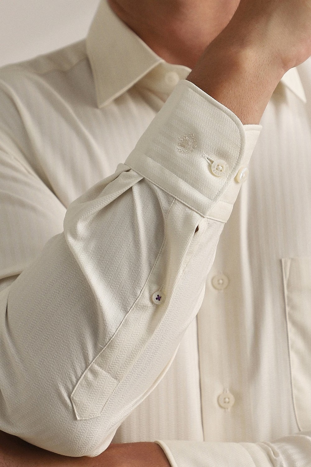 5799-men-white-textured-full-sleeves-formal-shirt-white-1.jpg