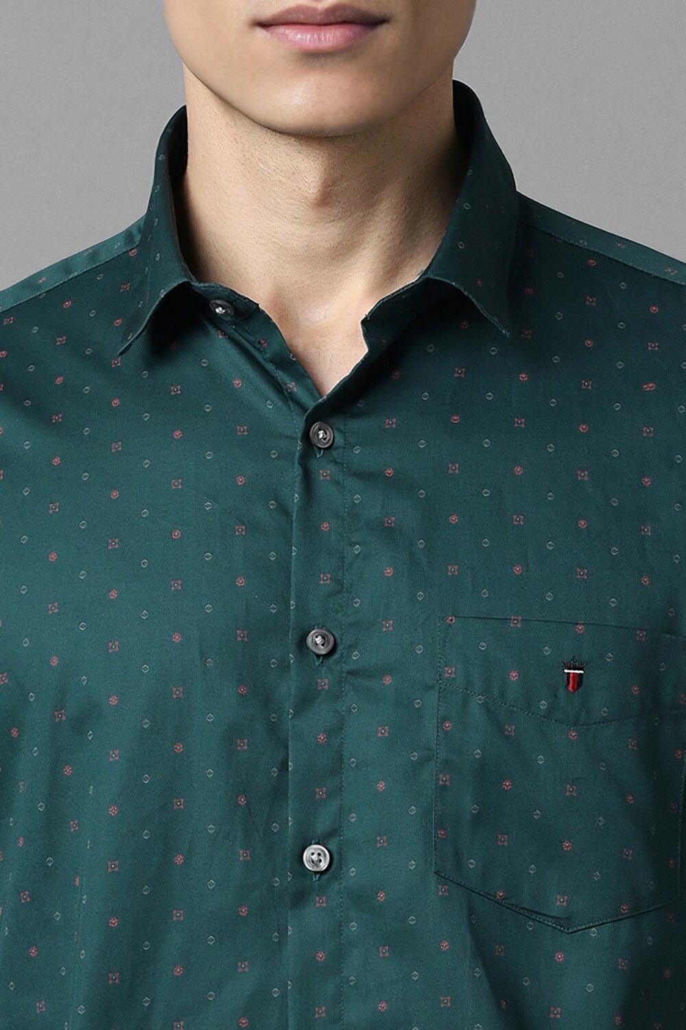 58135-men-green-slim-fit-print-half-sleeves-casual-shirt-green-1.jpg