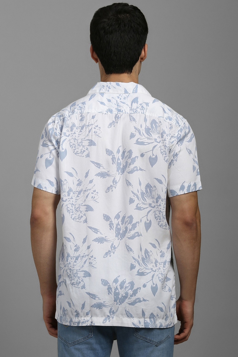 59014-men-white-slim-fit-print-half-sleeves-casual-shirt-white-1.jpg