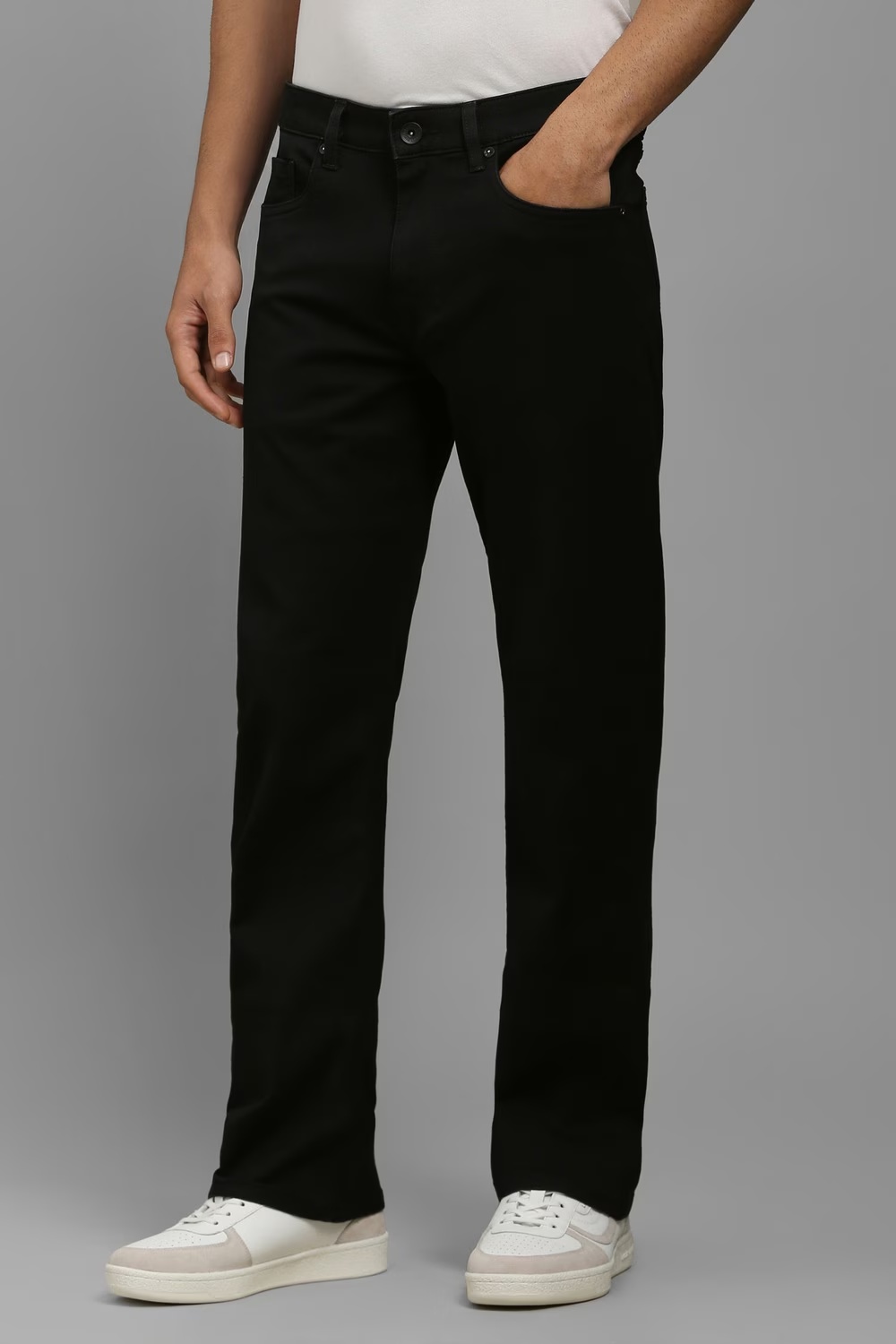 59024-men-black-dark-slim-fit-jeans-black-1.jpg