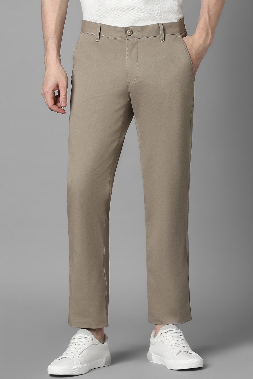 Men Beige Solid Flat Front Casual Trousers-Beige
