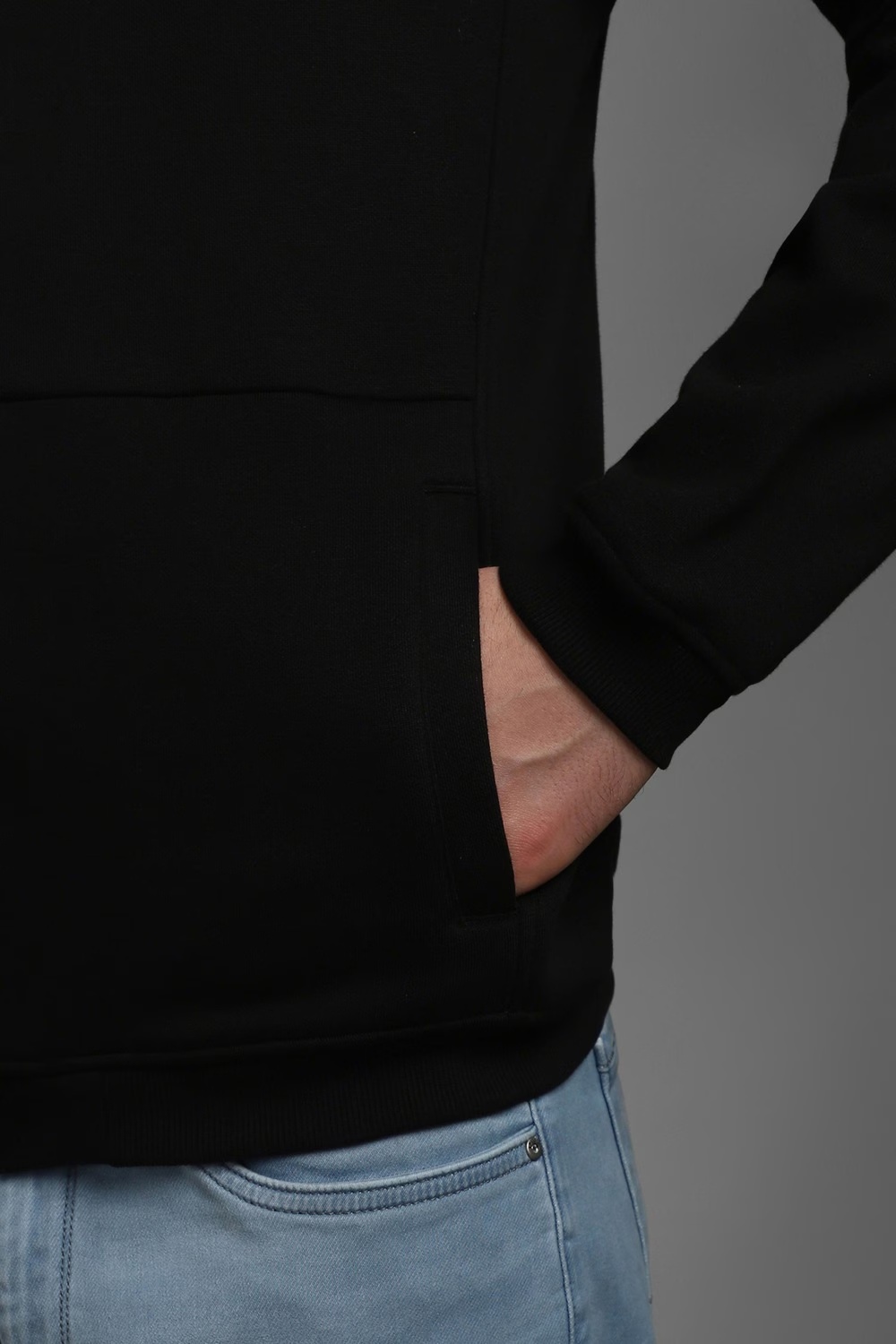 59204-men-casual-black-solid-sweatshirt-black-1.jpg