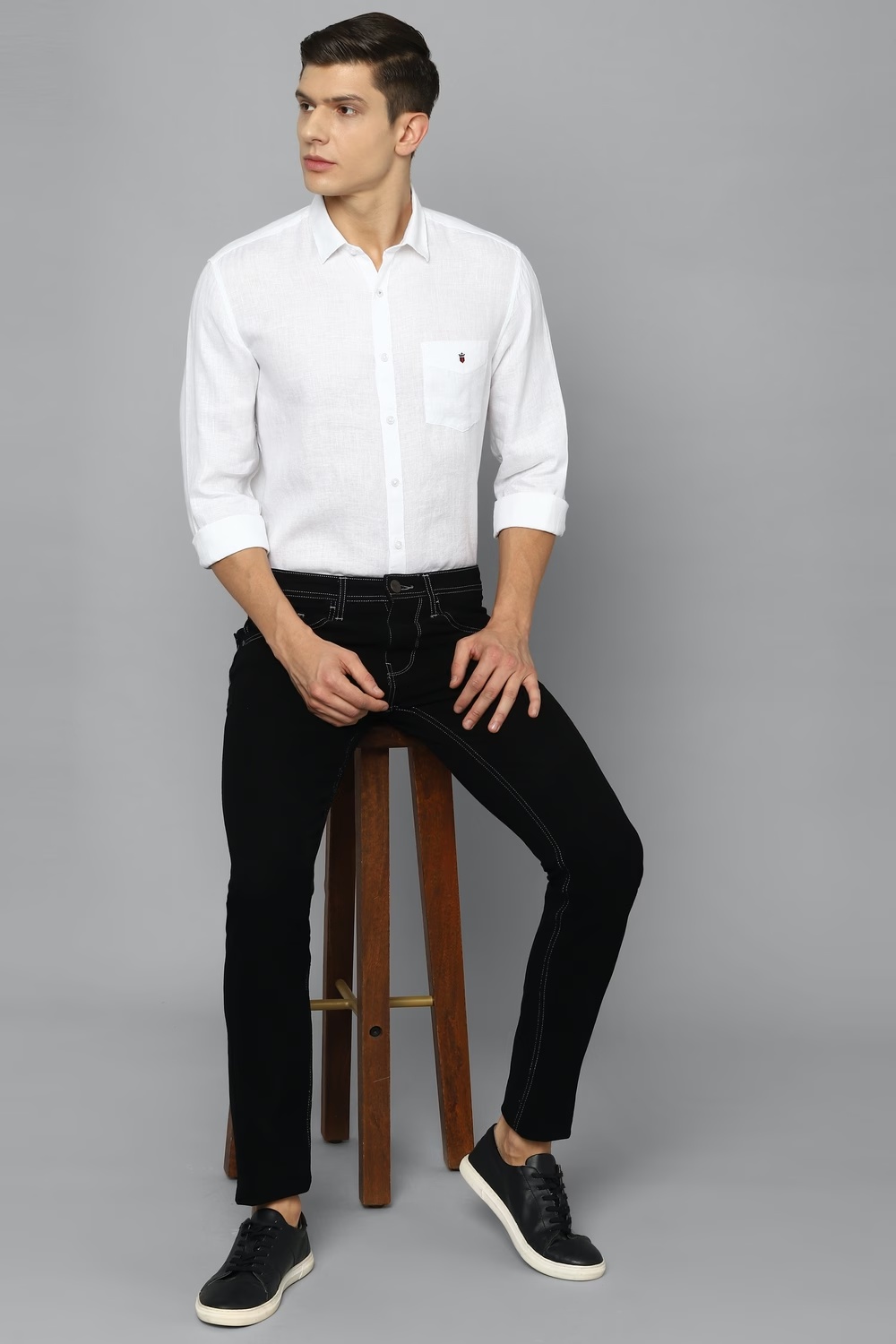 59521-men-white-slim-fit-textured-full-sleeves-casual-shirt-white-1.jpg