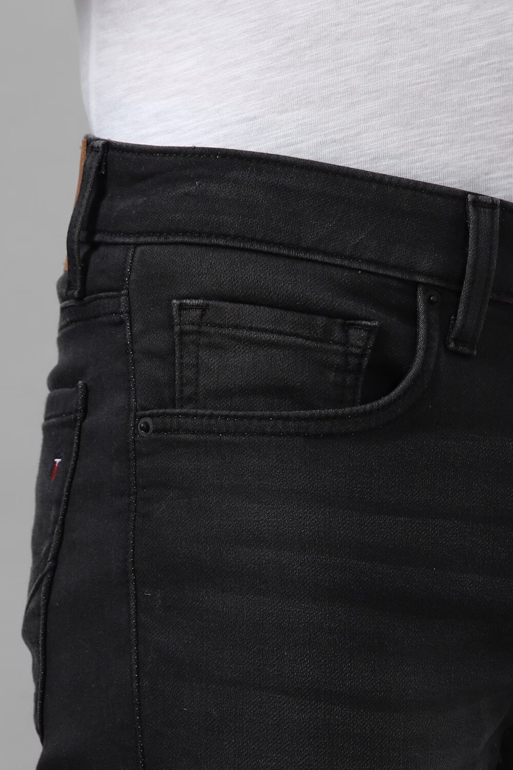 59648-men-black-dark-slim-fit-jeans-black-1.jpg