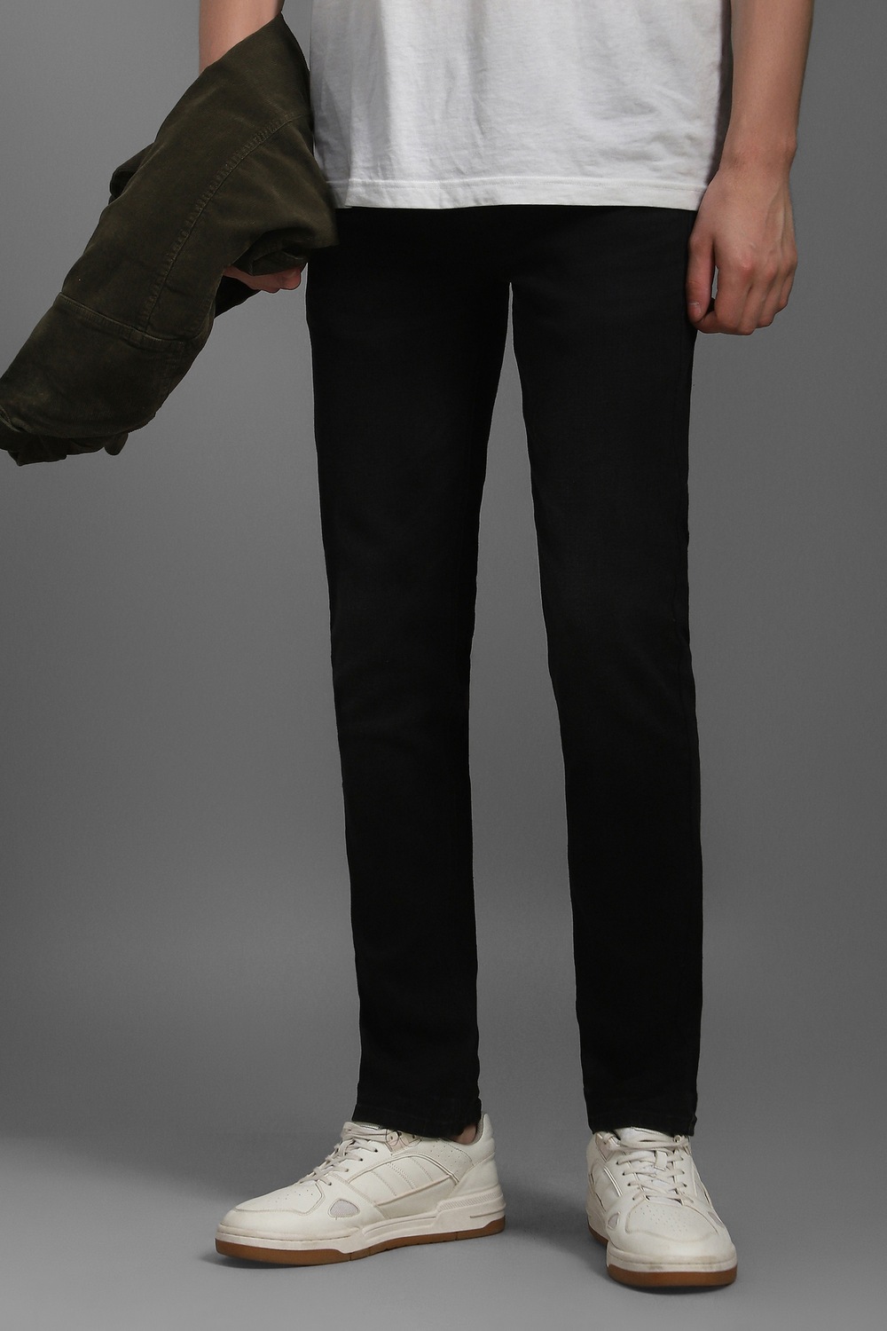 Men Black Dark Slim Fit Jeans-Black
