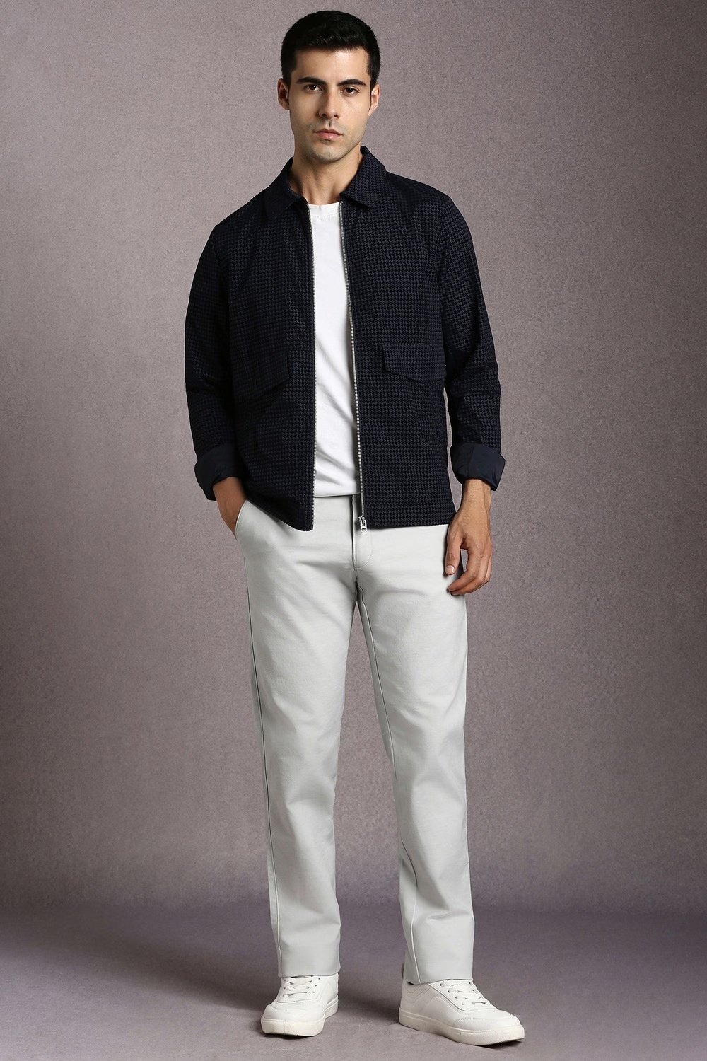 60662-men-grey-solid-flat-front-casual-trousers-grey-1.jpg