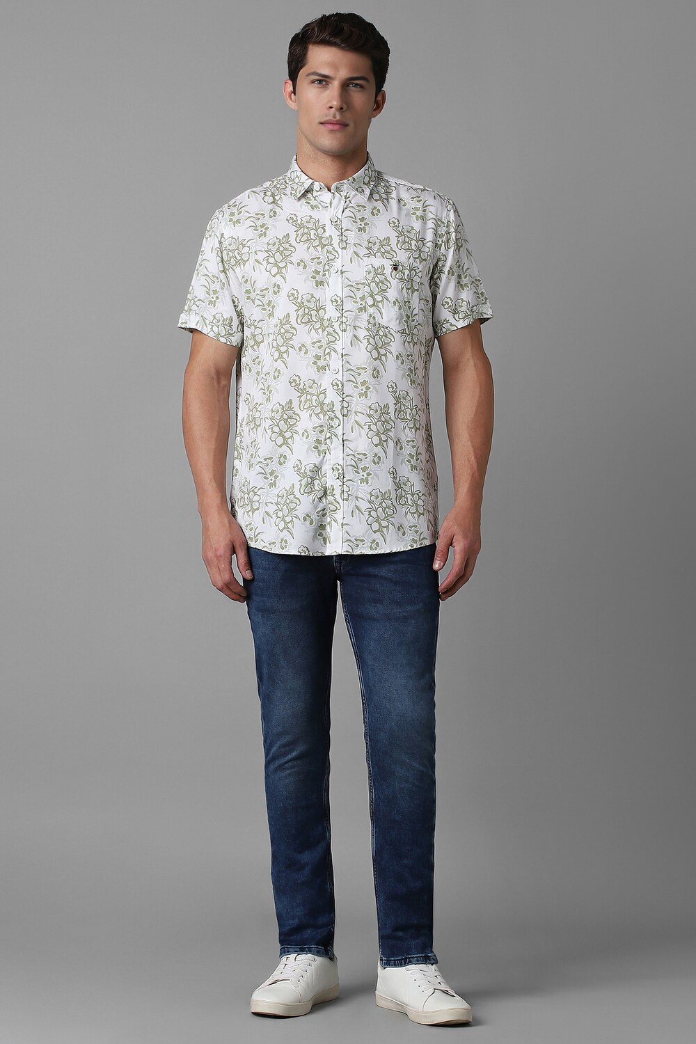 60889-men-white-slim-fit-print-half-sleeves-casual-shirt-white-1.jpg
