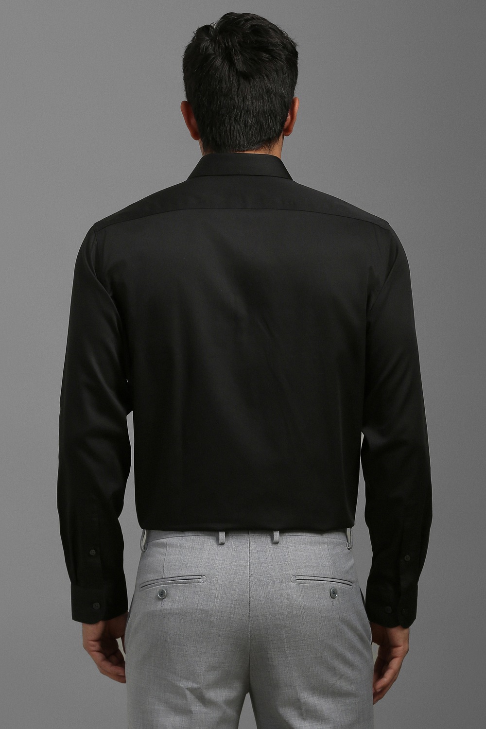 61183-men-black-classic-fit-solid-full-sleeves-formal-shirt-black-1.jpg