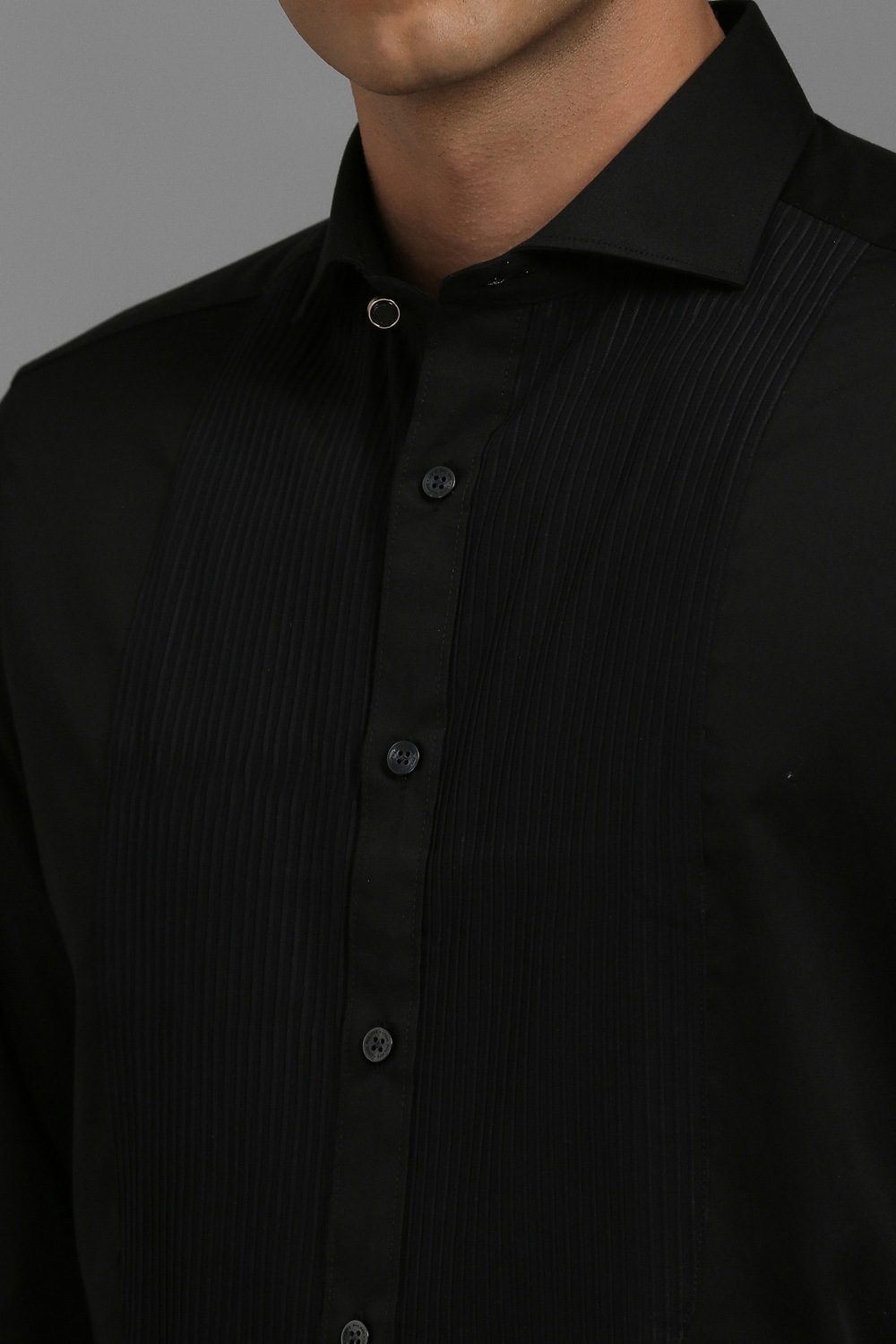61183-men-black-classic-fit-solid-full-sleeves-formal-shirt-black-1.jpg