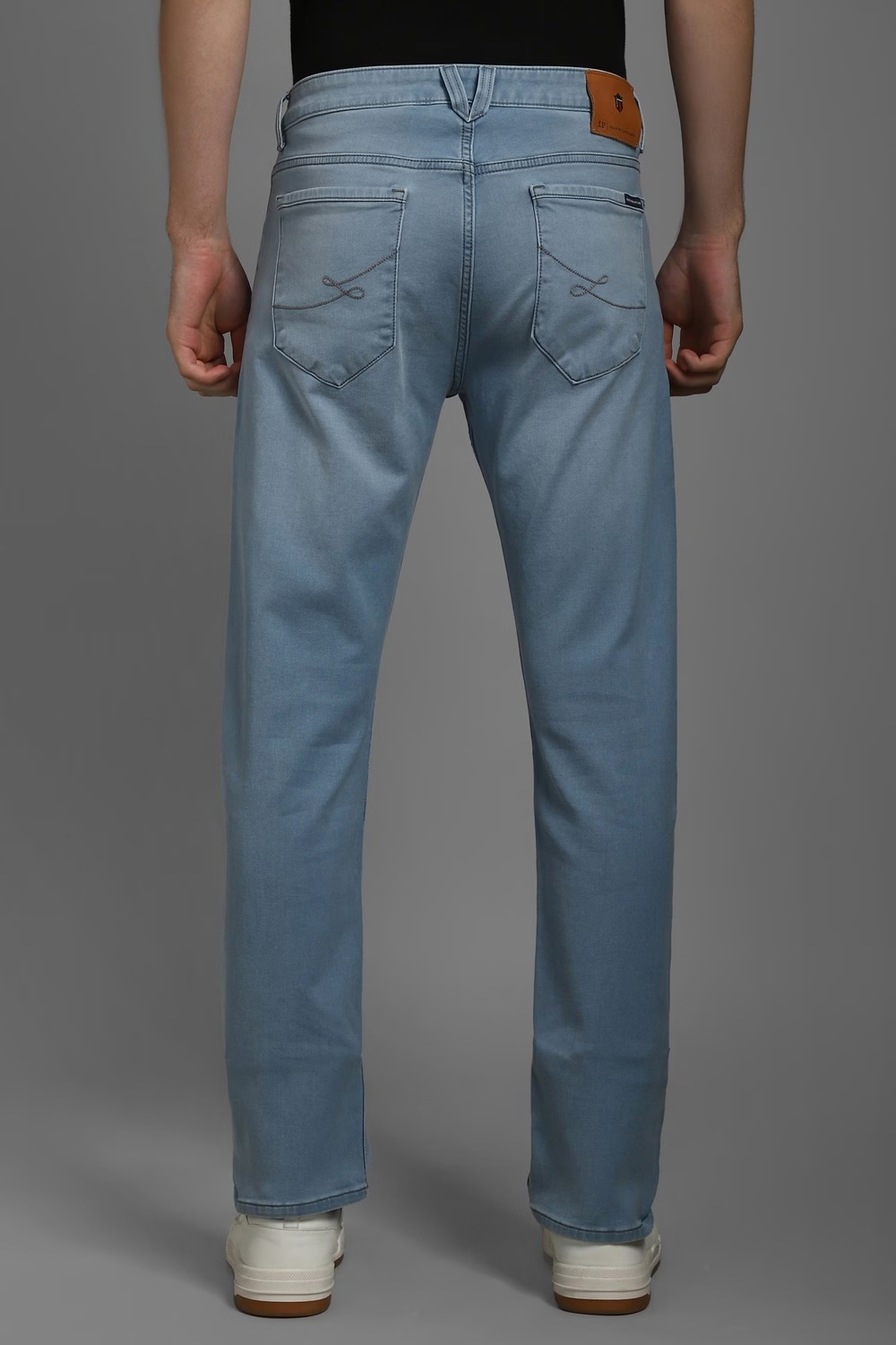 61279-men-blue-light-slim-fit-jeans-blue-1.jpg