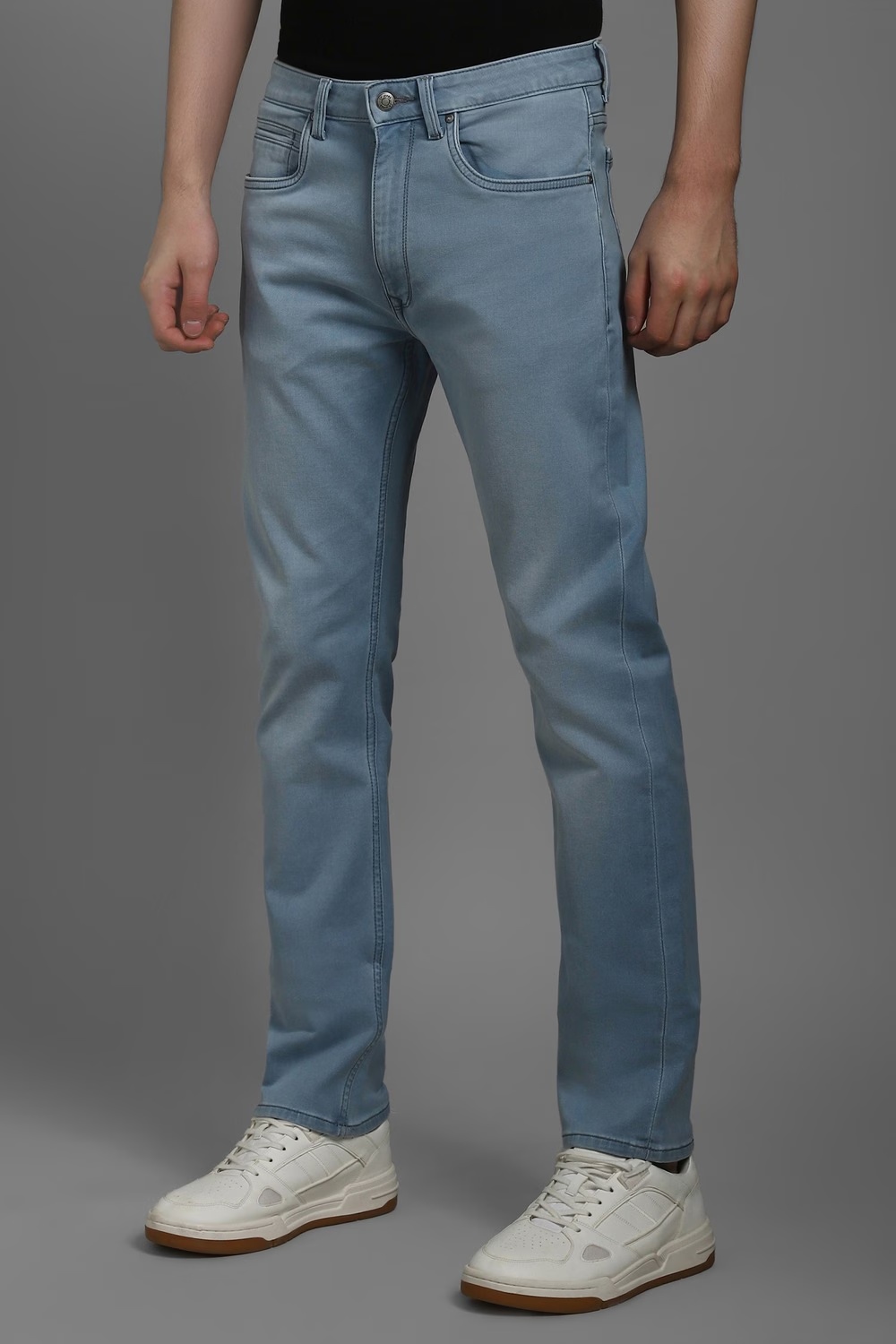 61279-men-blue-light-slim-fit-jeans-blue-1.jpg