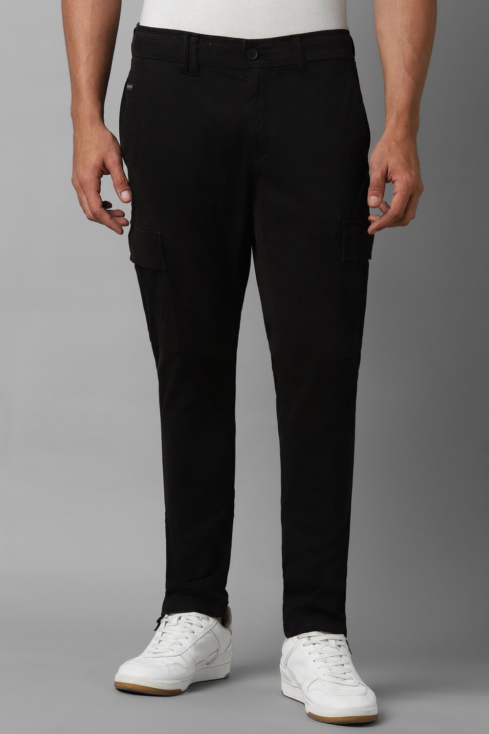 Men Black Contemporary Fit Solid Flat Front Casual Trousers-Black