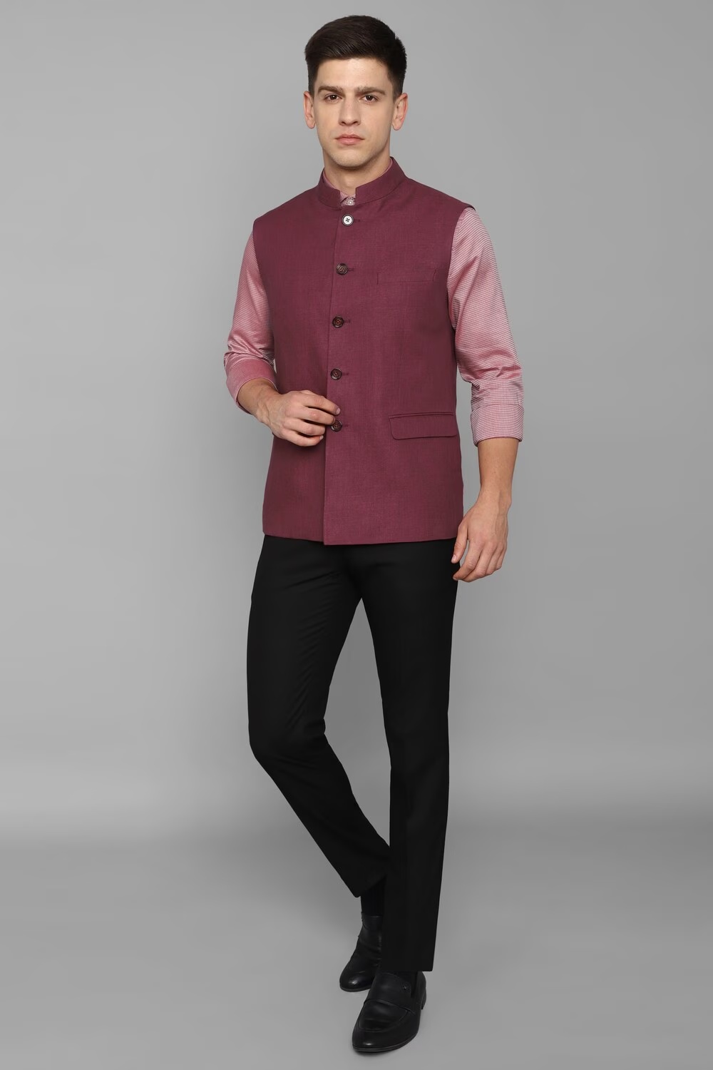 61759-men-maroon-textured-slim-fit-party-nehru-jacket-maroon-1.jpg