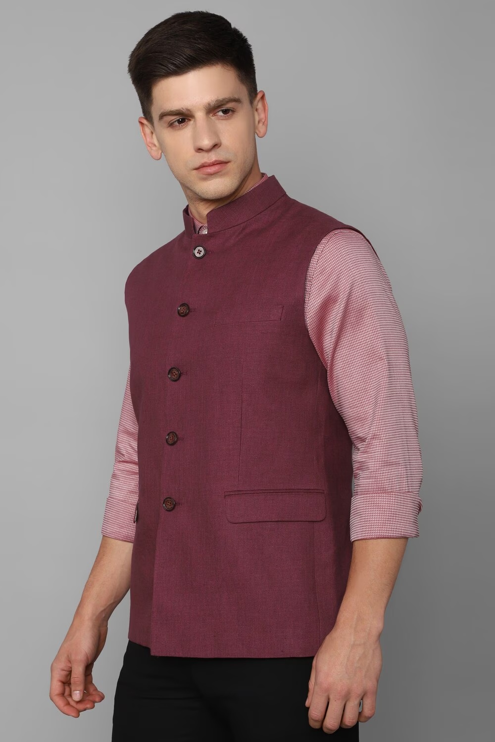 61759-men-maroon-textured-slim-fit-party-nehru-jacket-maroon-1.jpg