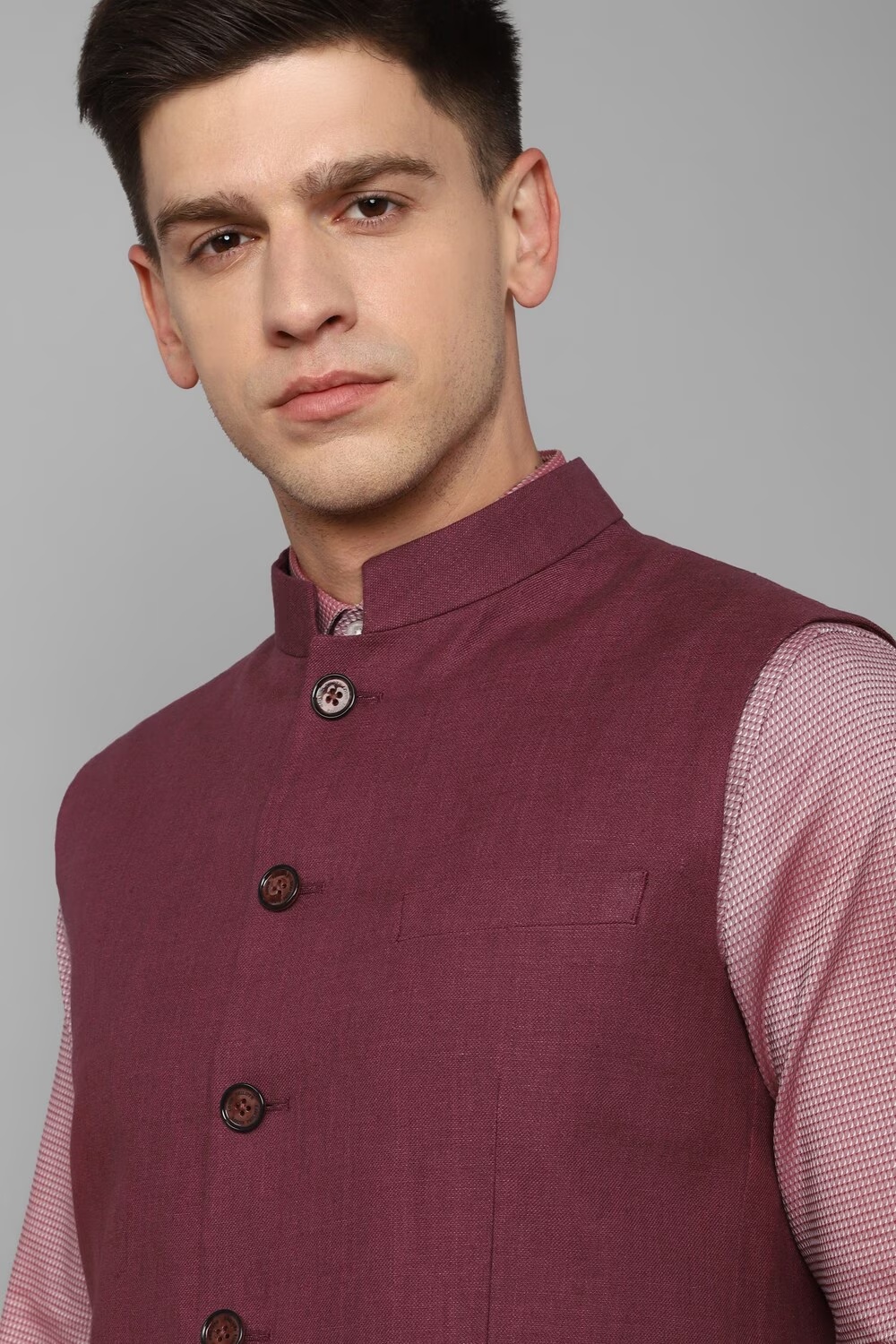 61759-men-maroon-textured-slim-fit-party-nehru-jacket-maroon-1.jpg