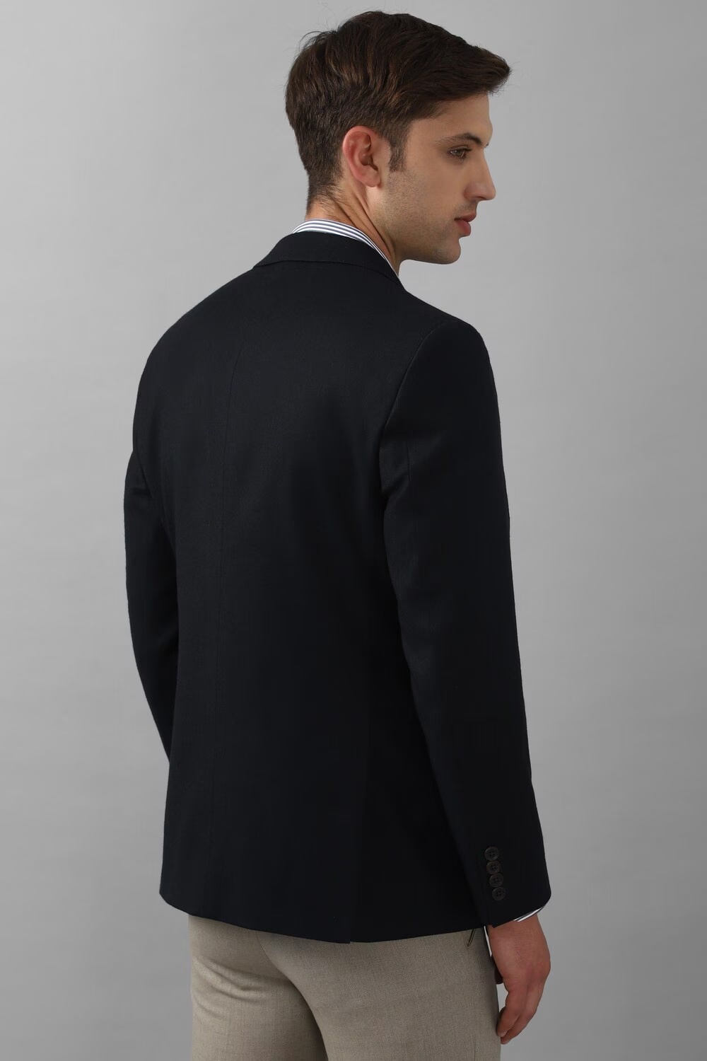 61817-men-black-regular-fit-solid-formal-blazer-black-1.jpg