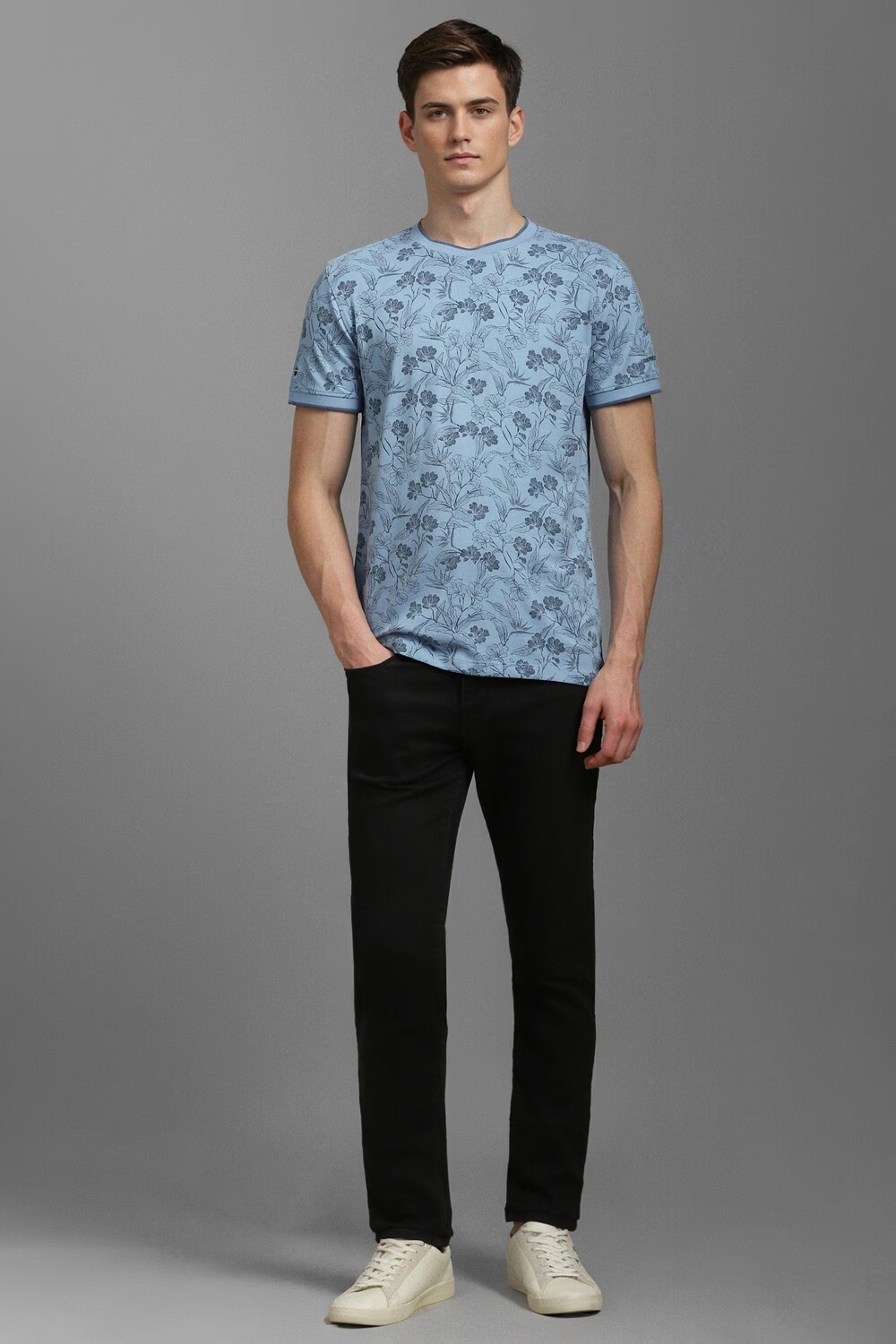 62624-men-light-blue-print-crew-neck-t-shirt-light-blue-1.jpg