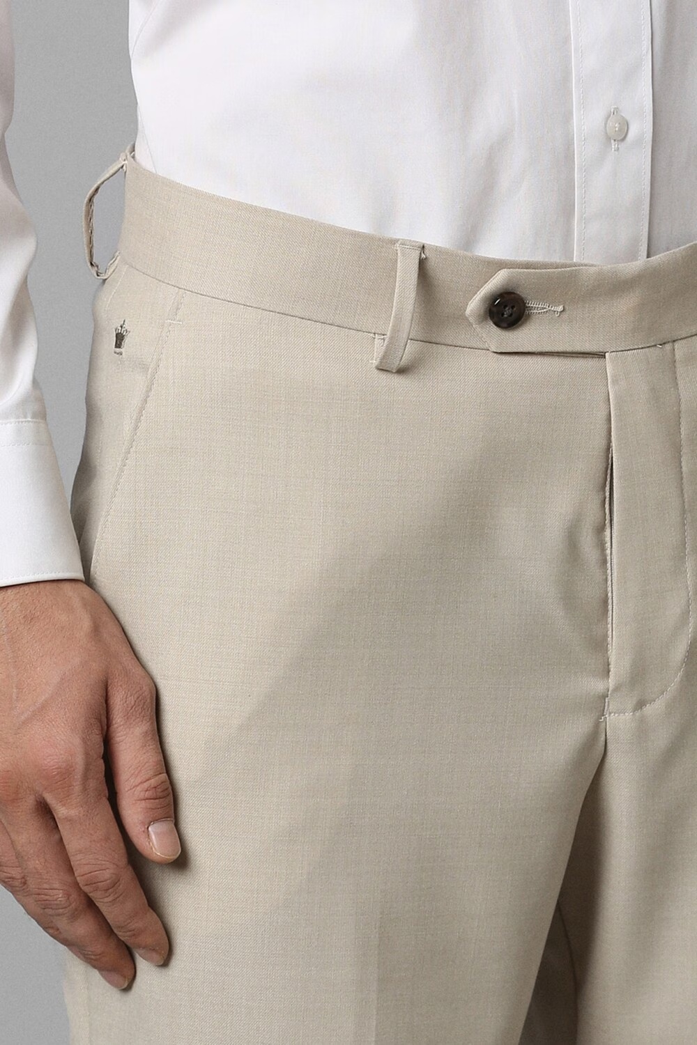 62822-men-beige-slim-fit-textured-formal-three-piece-suit-beige-1.jpg